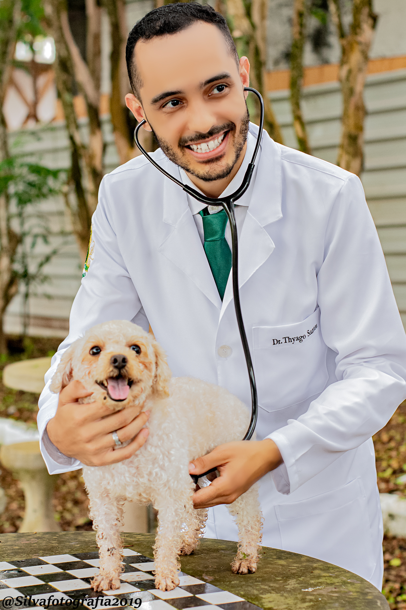 Dr. Thyago Santos Gonçalves com paciente